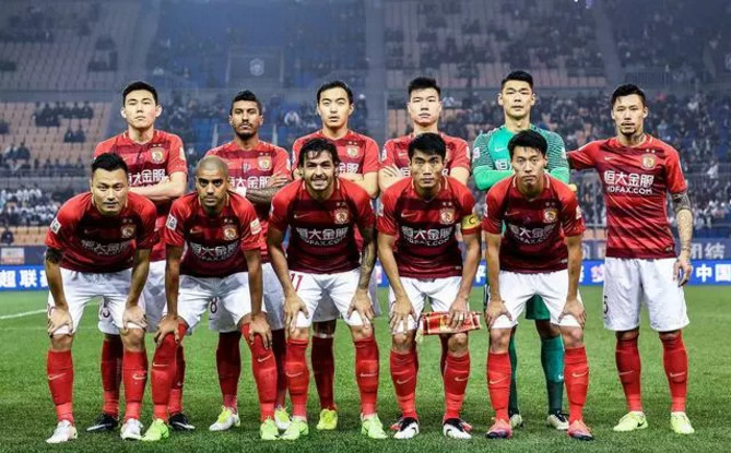 边路强突与